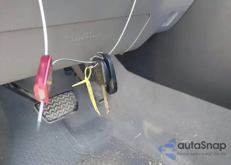 2010 Toyota Tundra Grade 5.7L V8 z USA, uszkodzony, nr VIN 5TFEY5F19AX083951